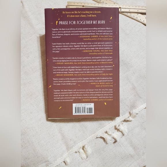 Together We Burn Isabel Ibañez Book - Picture 2 of 3